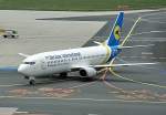 B 737-400 UR-GAX der Ukraine International auf dem taxyway in FRA - 14.04.2012
