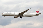 Japan Airlines JA861J bei der Landung in Frankfurt 8.7.2016