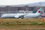 Air Canada C-FNOH rollt zum Start in Frankfurt 8.7.2016