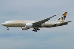 Etihad Airways Boeing B777-FFX A6-DDD, cn(MSN): 62744,
Frankfurt Rhein-Main International, 22.05.2016.