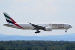 A6-EFJ Emirates Boeing 777-F1H   am 01.08.2016 in Frankfurt beim Landeanflug