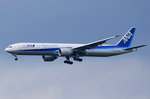 JA790A All Nippon Airways Boeing 777-381(ER)  am 06.08.2016 in Frankfurt beim Landeanflug
