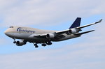 TF-AMP AirBridgeCargo Boeing 747-481(BCF)  in Frankfurt am 06.08.2016 beim Landeanflug