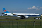 China Southern Airlines Airbus A330-223 B-6531, cn(MSN): 1233,
Frankfurt Rhein-Main International, 26.05.2016.