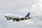 Saudi Arabian Cargo Operated by ACT Airlines Boeing 747 TC-MCT im Anflug auf den Airport Hamburg Helmut Schmidt am 04.07.17