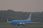 KLM Boeing 737-800 PH-BGB nach der Landung auf dem Airport Hamburg Helmut Schmidt am 19.10.17