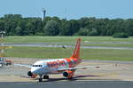 Easyjet Airbus A320 G-EZBI Romeo Alpha Juliet (William Shakespeare) am 21.05.18 am Airport Hamburg Helmut Schmidt aufgenommen.