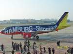 Am 18.02 2007 wurde der  Hamburg Shopper  eine A 319 der  germanwings  getauft.