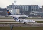 JungSky,9A-JSB,Cessna 525 CitationJet CJ1,22.12.2013,HAM-EDDH,Hamburg,Germany.Hinten:Lufthansa,D-AIBC,(c/n4332),Airbus A319-112.