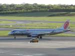 OE-IXF Niki Embraer ERJ-190LR (ERJ-190 bis 100 LR)  in Hamburg am 02.05.2014 gelandet