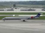OY-KFB SAS Scandinavian Airlines Canadair CL-600-2D24 Regional Jet CRJ-900ER   zum Start in Hamburg 01.05.2014