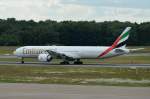 A6-EGN Emirates Boeing 777-31H(ER)   am 15.06.2015 in Hamburg beim Start