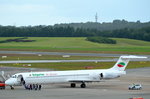 Bereit zum einsteigen Bulgarian Air Charter McDonnell Douglas MD82 LZ-LDN aufgenommen in Hamburg Fuhlsbüttel am 02.07.16