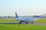 Onur Air Airbus A330 TC-OCB beim rollen zum Start in Hamburg am 14.09.16