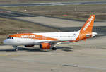 A 320-214 EasyJet, OE-IZC, taxy in CGN - 17.02.2019