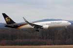 UPS N345UP bei der Landung in Köln/Bonn 15.3.2015