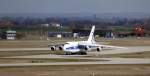 Antonov AN 124 (RA 82047) von Volga-Dnepr gelandet auf dem Flughafen Leipzig/Halle. 04.04.2015