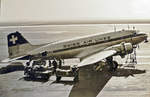 Douglas DC-3 der Swiss-Air-Lines (Vorläufer SwissAir), HB-IRN am Flughafen München-Riem (Vorläufer M-Franz Josef Strauß) - 1959