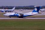 Silk Way Airlines, 4K-AZ100, Ilyushin IL76 TD-90SW beim Start in MUC. 28.08.2012