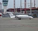 Privatjet Piaggio P.180 Avanti (D-IGOB) auf dem Flughafen Mnchen. 25.05.2013