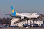 UR-GBA / Ukraine Int'l. / B737-36N(W) in MUC vor der Landung aus Kiev (KBP) 30.12.2013