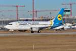 UR-GAH / Ukraine Int'l. / B737-32Q(W) beim Start in MUC nach Kiev (KBP) 08.01.2014