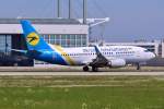 UR-GAU / Ukraine Int'l. / B737-5Y0(W) in MUC bei der Landung aus Kiev (KBP) 21.05.2014