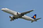 D-AEBJ Lufthansa CityLine Embraer ERJ-195LR (ERJ-190-200 LR)  in München gestartet am 13.05.2015