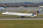 D-ACKB Lufthansa CityLine Canadair CL-600-2D24 Regional Jet CRJ-900LR   bei der Landung in München am 07.12.2015