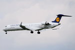 D-ACKJ Lufthansa CityLine Canadair CL-600-2D24 Regional Jet CRJ-900LR   in München am 17.05.2016 beim Anflug