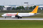 TC-AZP Pegasus Boeing 737-82R(WL)  in München am 17.05.2016 beim Start