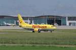 Eine Boeing 737-7K5  von TUIfly mit der Kennung D-AHXG aufgenommen am 30.05.09 am Stuttgarter Flughafen.