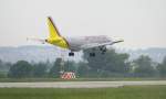 Landung eines Airbus A319-100 der Germanwings auf dem Stuttgarter Flughafen am 2. Juni 2010