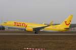 TUIfly   Boeing 737-8K5   D-ATUA  12.02.11    (Neue Kabineneinrichtung  Sky Interior  - Take-off Runway 25)      