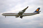 Jet Airways, VT-JWB, Airbus A340-313E, msn: 646, 11.August 2006, LHR London Heathrow, United Kingdom.
