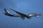 Kuwait Airways, 9K-APG, Airbus A330-841N, msn: 1969, 04.Juli 2023, LHR London Heathrow, United Kingdom.