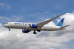 United Airlines, N29984, Boeing B787-9, msn: 66143/1044, 06.Juli 2023, LHR London Heathrow, United Kingdom.