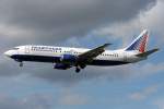 Transaero B737-400 EI-DDK im Anflug auf 27R in LHR / EGLL / London Heathrow am 24.08.2011