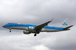 KLM Cityhopper, PH-EZL, Embraer Emb-190LR, 01.Juli 2016, LHR London Heathrow, United Kingdom.