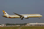 Etihad Airways, A6-BMF, Boeing B787-10, msn: 60761/842, 11.Juli 2023, MXP Milano Malpensa, Italy.