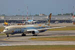 Etihad Airways, A6-BMA, Boeing B787-10, msn: 60755/743,  Warner Bros.
