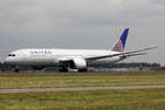 United Airlines Boeing 787-9 Dreamliner N24972 beim Start in Amsterdam 25.5.2019