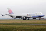 China Airlines Cargo Boeing 747-409F B-18710 nach der Landung in Amsterdam 28.12.2019