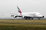 Emirates Airbus A380-861 A6-EDS nach der Landung in Amsterdam 28.12.2019