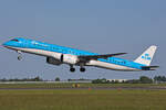 KLM Cityhopper, PH-NXD, Embraer E195-E2, msn: 19020054, 19.Mai 2023, AMS Amsterdam, Netherlands.