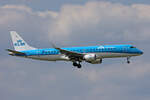 KLM Cityhopper, PH-EZC, Embraer ERJ-190STD, msn: 19000250, 20.Mai 2023, AMS Amsterdam, Netherlands.