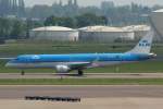 KLM cityhopper, PH-EZE, Embraer, ERJ-190 LR, 25.05.2012, AMS-EHAM, Amsterdam (Schiphol), Niederlande 

