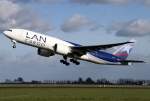 LAN Cargo B777-200F N774LA beim Takeoff auf 36L in AMS / EHAM / Amsterdam am 15.04.2012