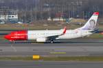 LN-NGD Norwegian Air Shuttle Boeing 737-8JP(WL)  zum Gate am 13.03.2015 in Amstrdam