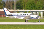 Airlink Luftverkehrs GmbH, OE-FHL, Beechcraft C90A, msn: LJ-1115, 20.April 2007, SZG Salzburg, Austria.